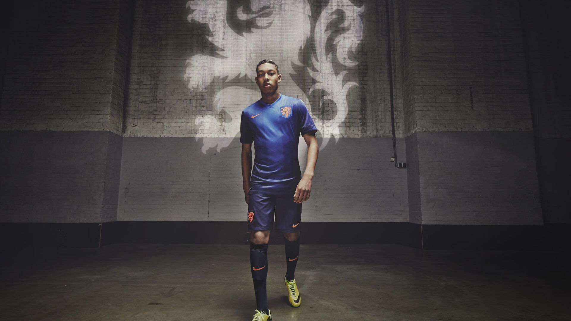 C罗在采访中谈及人生起伏，语气真诚令人动容